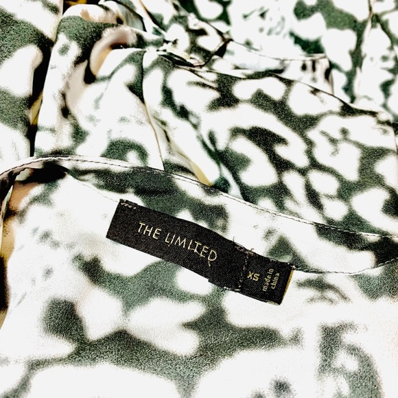 The Limited White and Gray Button Down Top - Picture 5 of 5